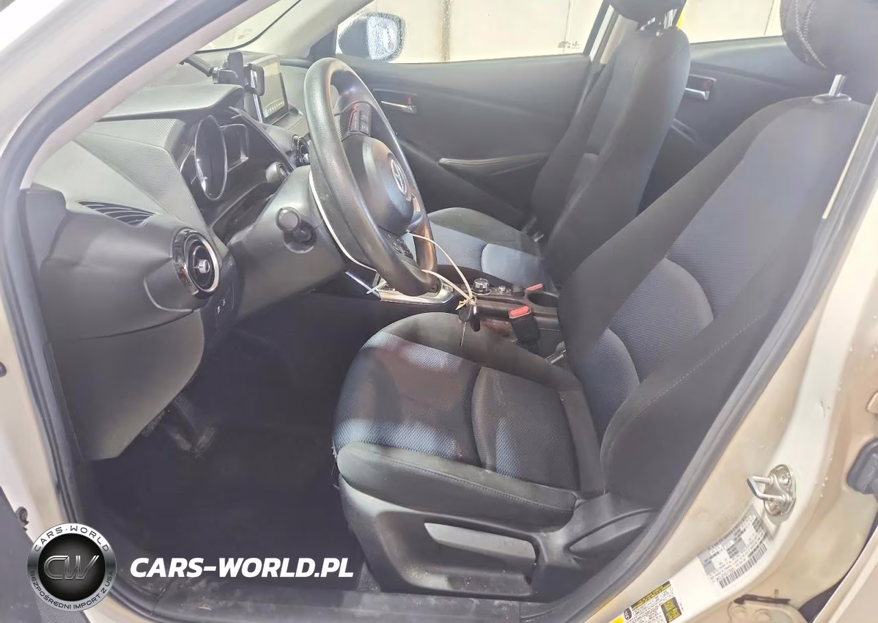 2016 Scion Ia Base VIN:3MYDLBZV8GY135991 - 7
