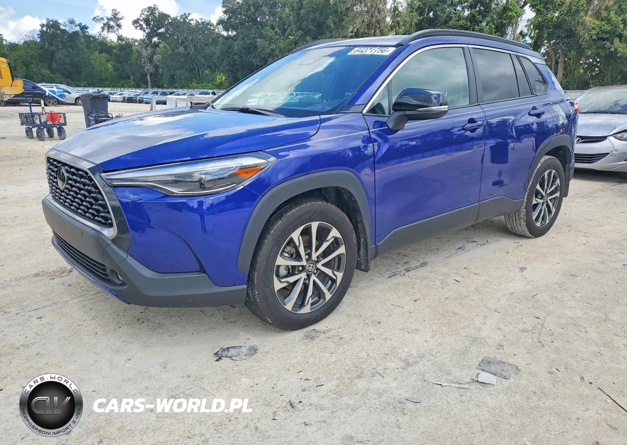 2025 Toyota Corolla Cross Xle VIN:7MUDAAAGXSV144211 - 1