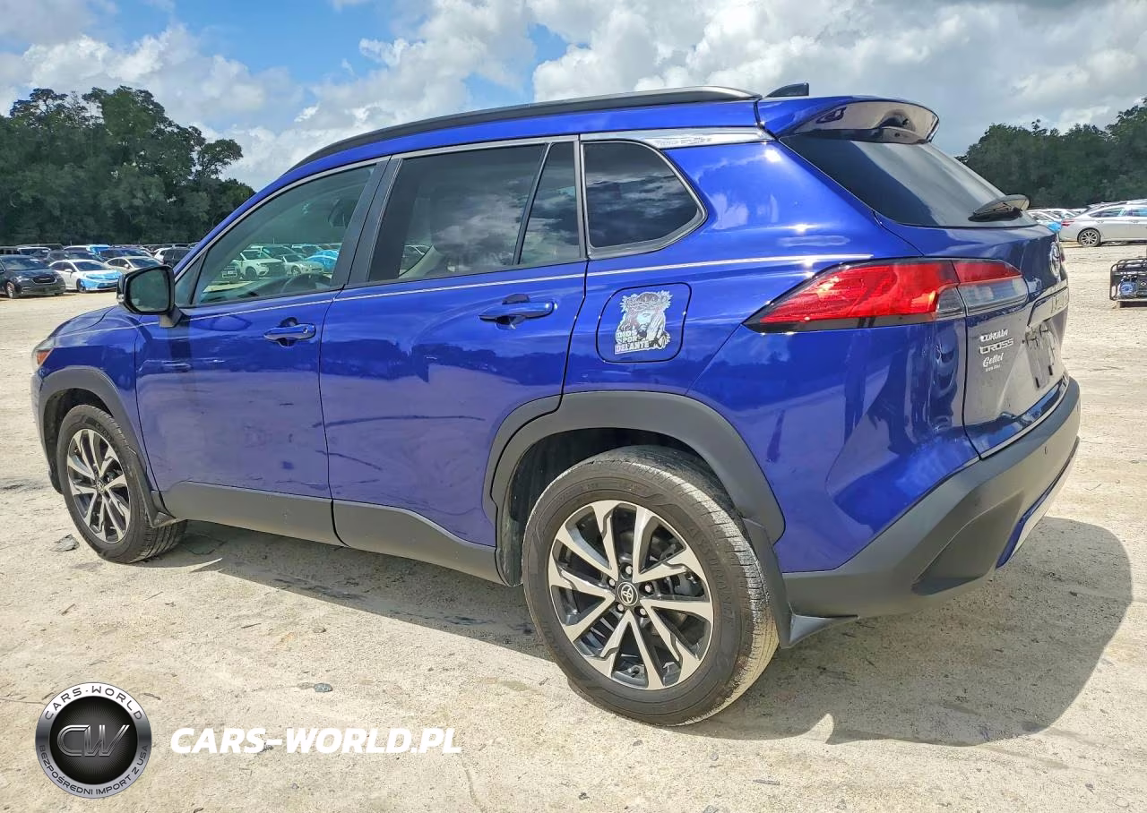 2025 Toyota Corolla Cross Xle VIN:7MUDAAAGXSV144211 - 2