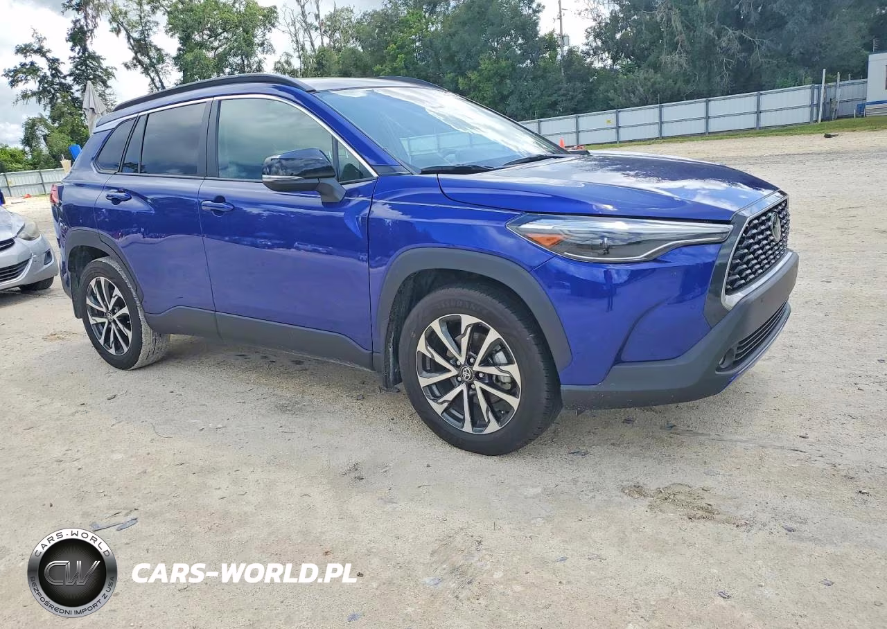 2025 Toyota Corolla Cross Xle VIN:7MUDAAAGXSV144211 - 4