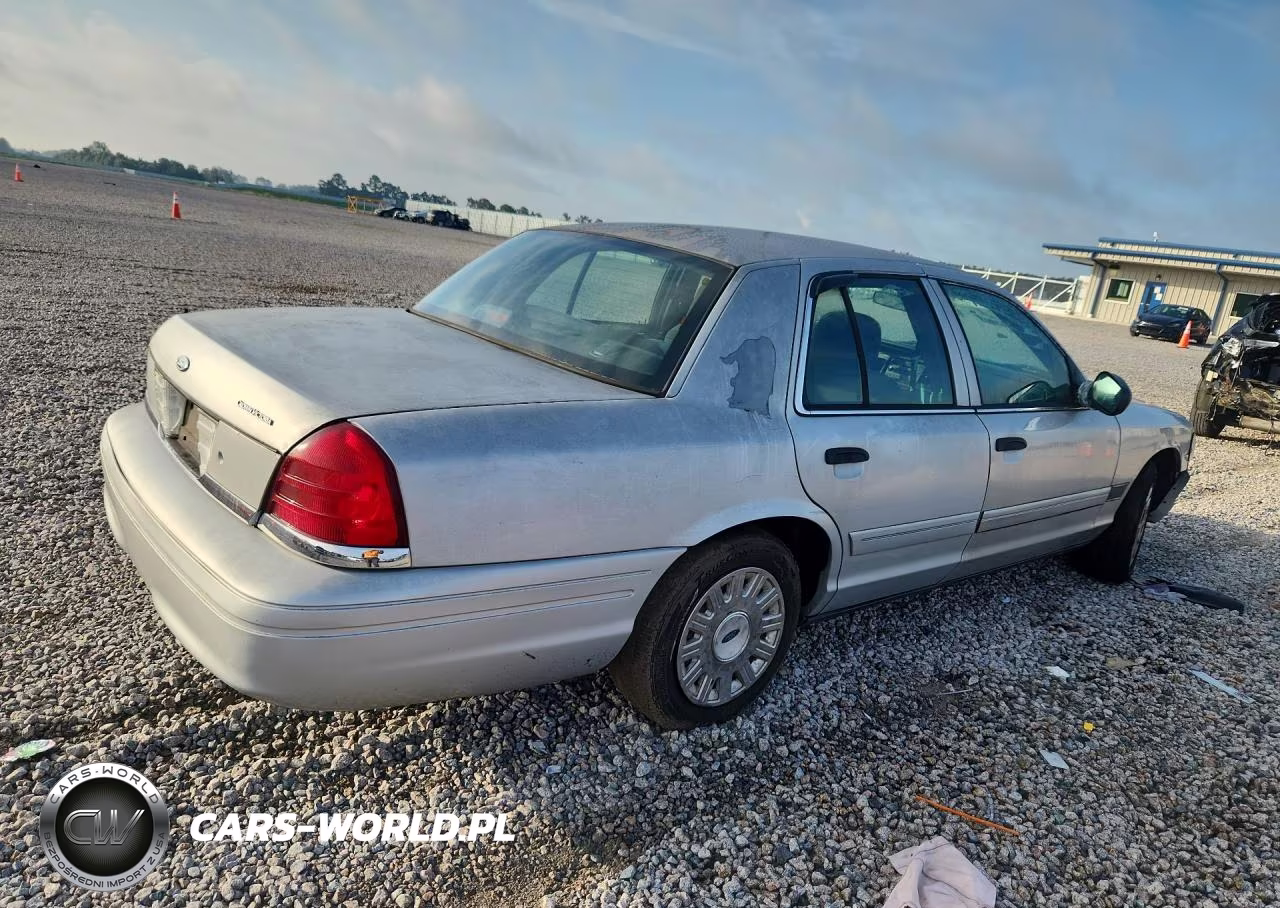 2007 Ford Crown Victoria VIN:2FAFP73V07X156899 - 3