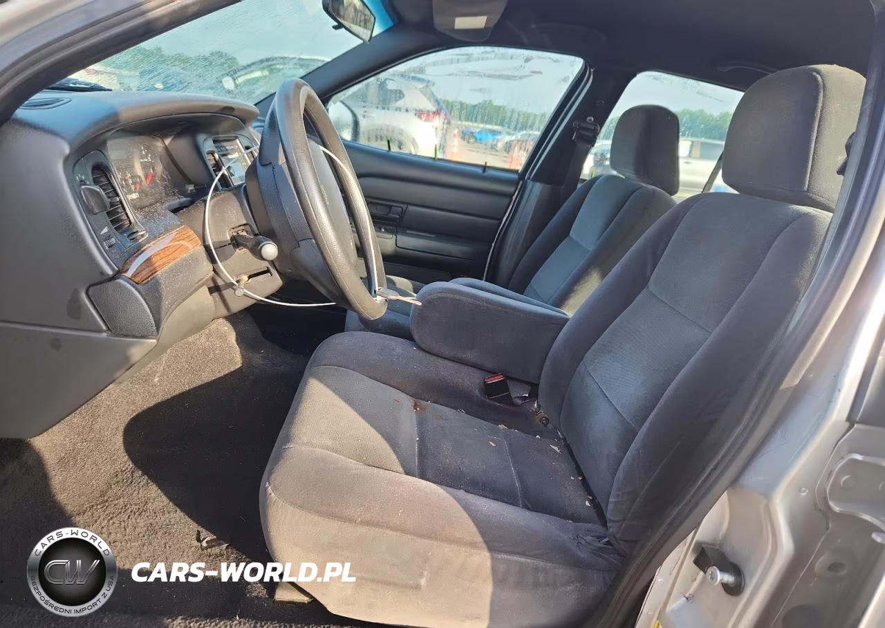 2007 Ford Crown Victoria VIN:2FAFP73V07X156899 - 7