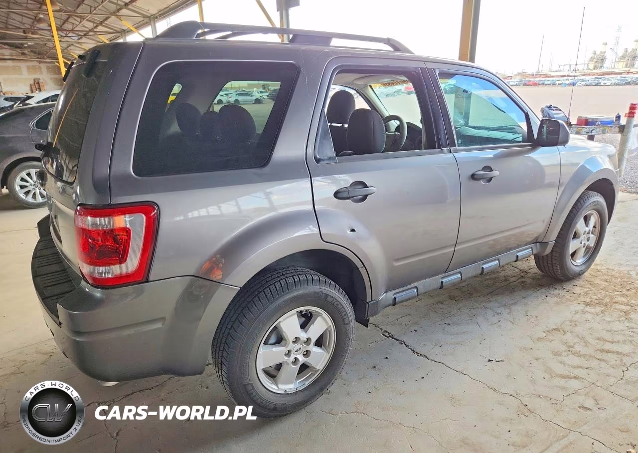 2009 Ford Escape Xlt VIN:1FMCU03749KA08724 - 3