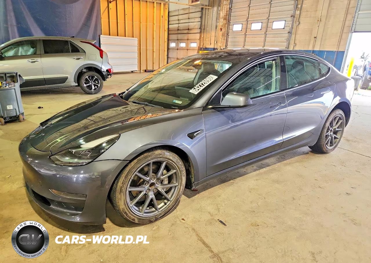 2022 Tesla Model 3 – zdjęcie 1 z 12