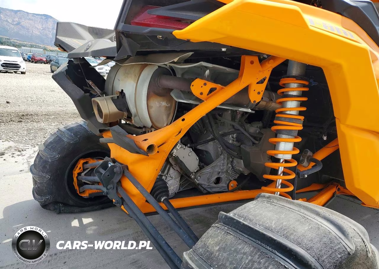 2020 Can-Am Maverick X3 Utility Vehicle VIN:3JBVVAV48LK002006 - 9