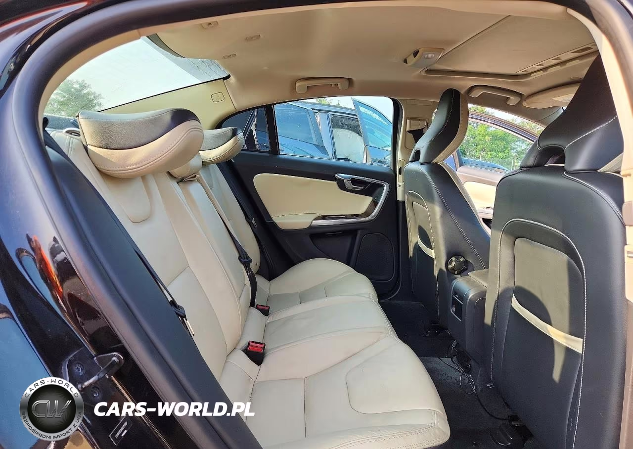 2013 Volvo S60 T5 VIN:YV1612FS1D2177267 - 10