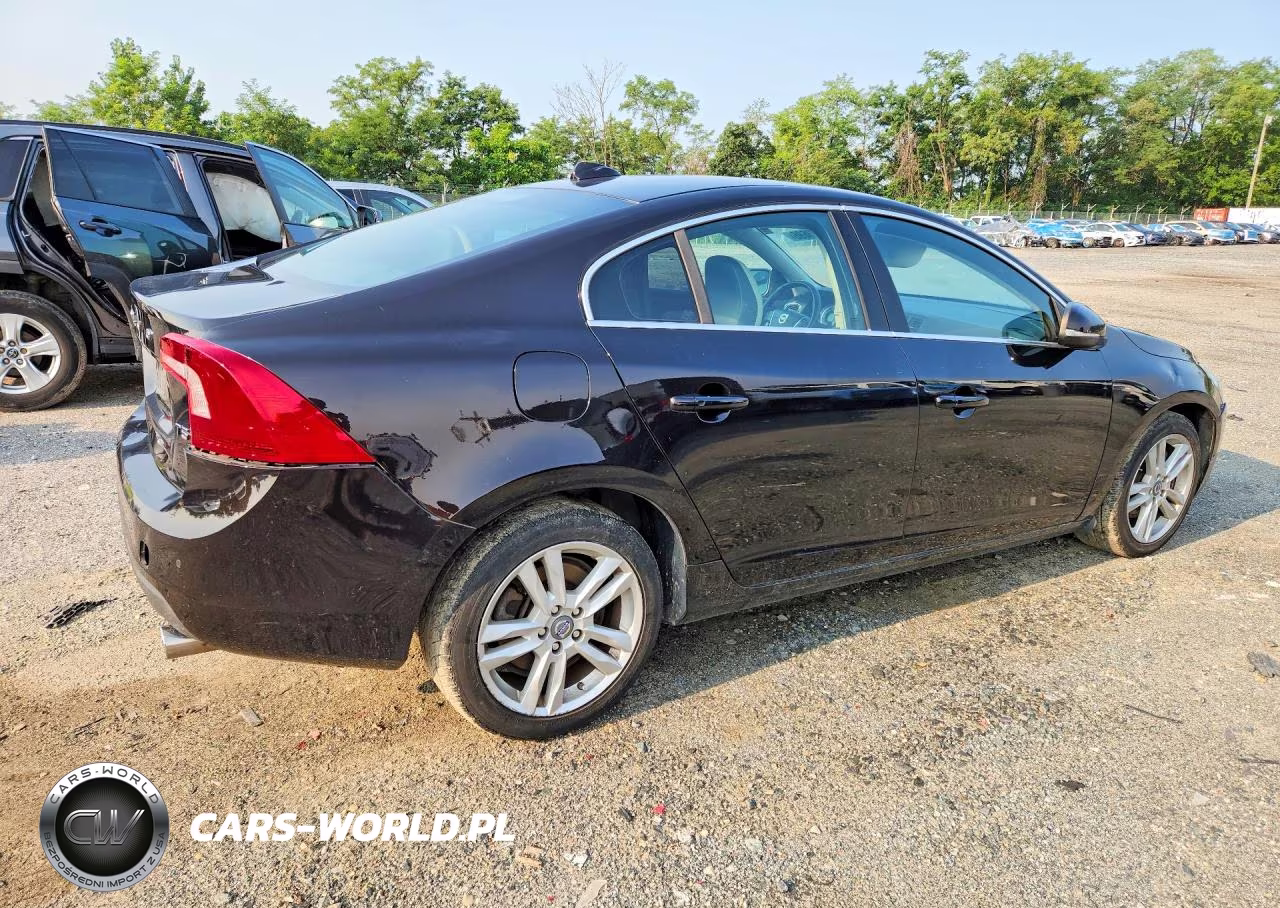2013 Volvo S60 T5 VIN:YV1612FS1D2177267 - 3