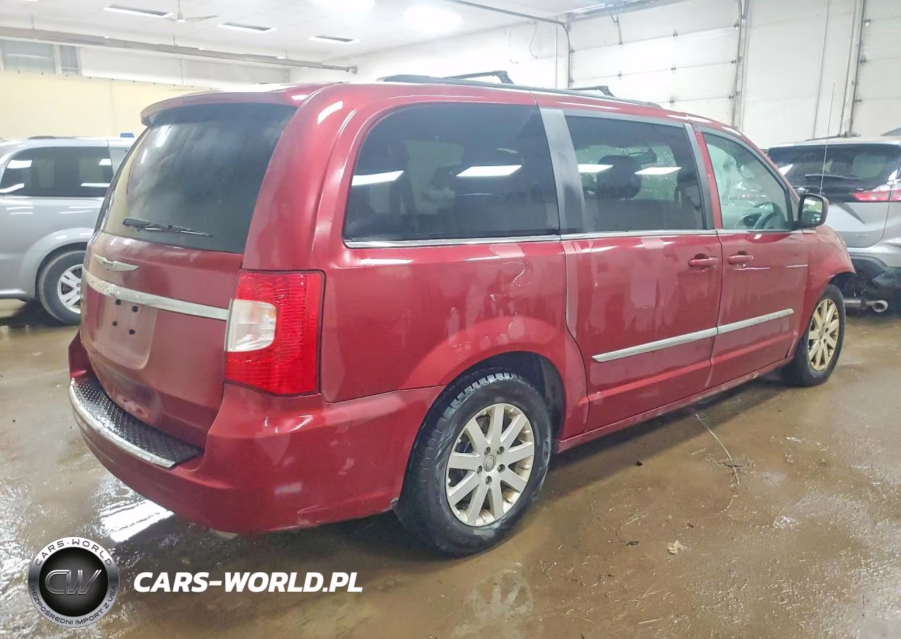 2014 Chrysler Town & Country Touring VIN:2C4RC1BG2ER434707 - 3