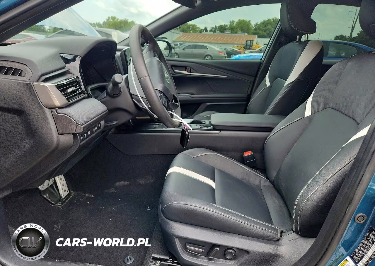2025 Toyota Camry Se VIN:4T1DAACKXSU623568 - 7