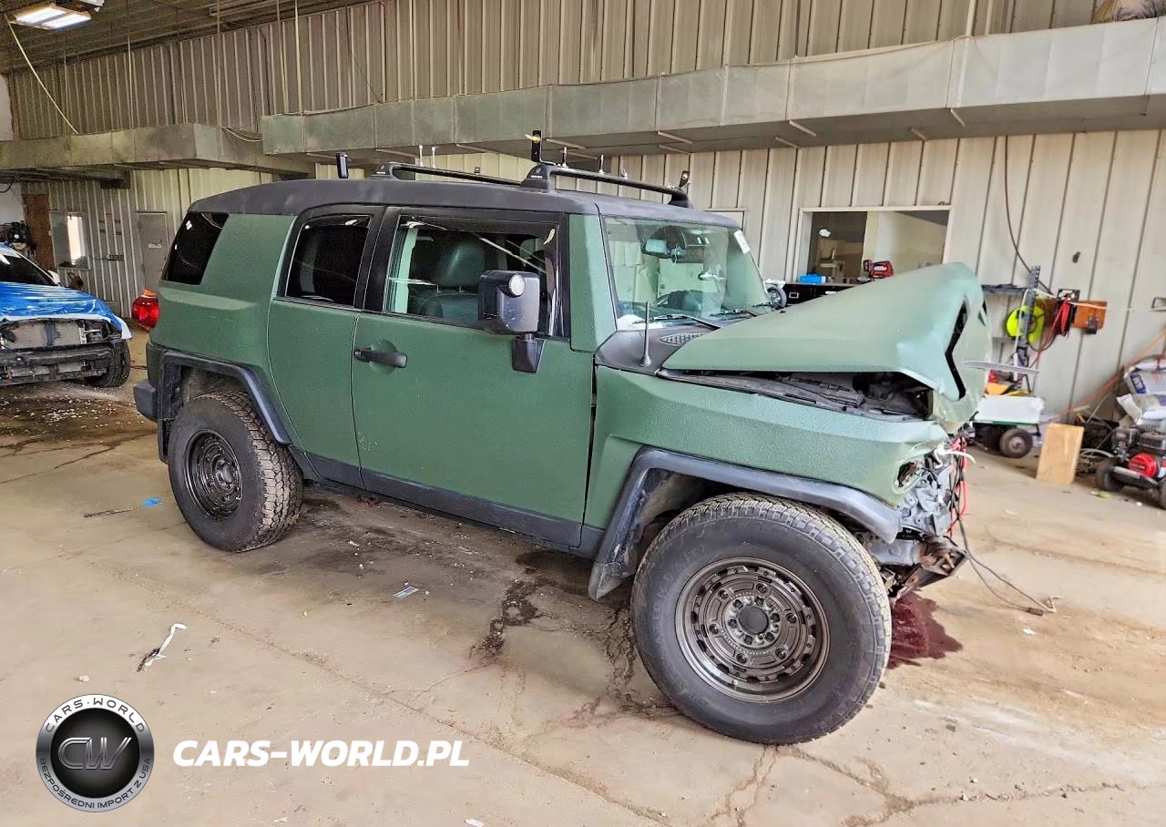 2012 Toyota Fj Cruiser Base VIN:JTEBU4BF5CK128602 - 4
