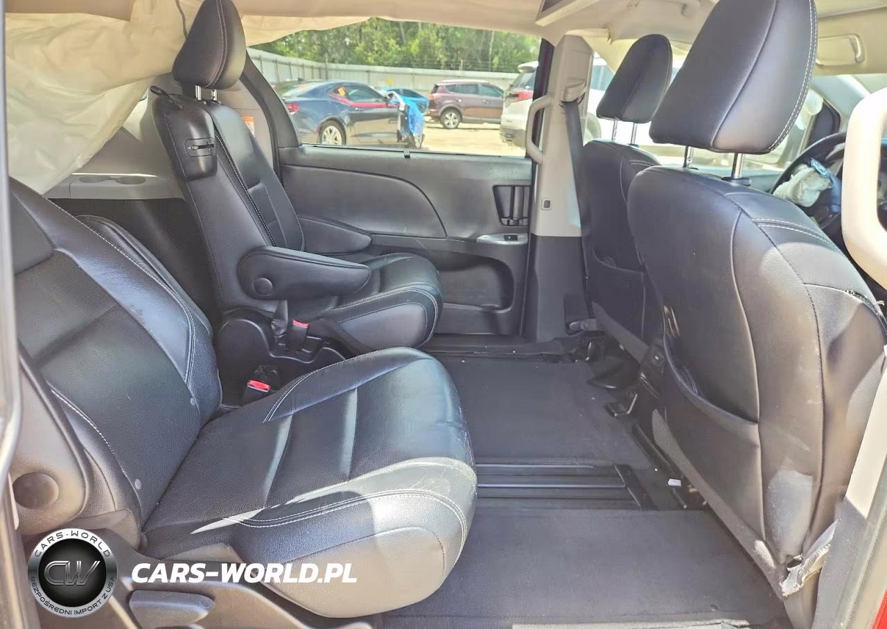 2015 Toyota Sienna Sport VIN:5TDXK3DCXFS661555 - 11