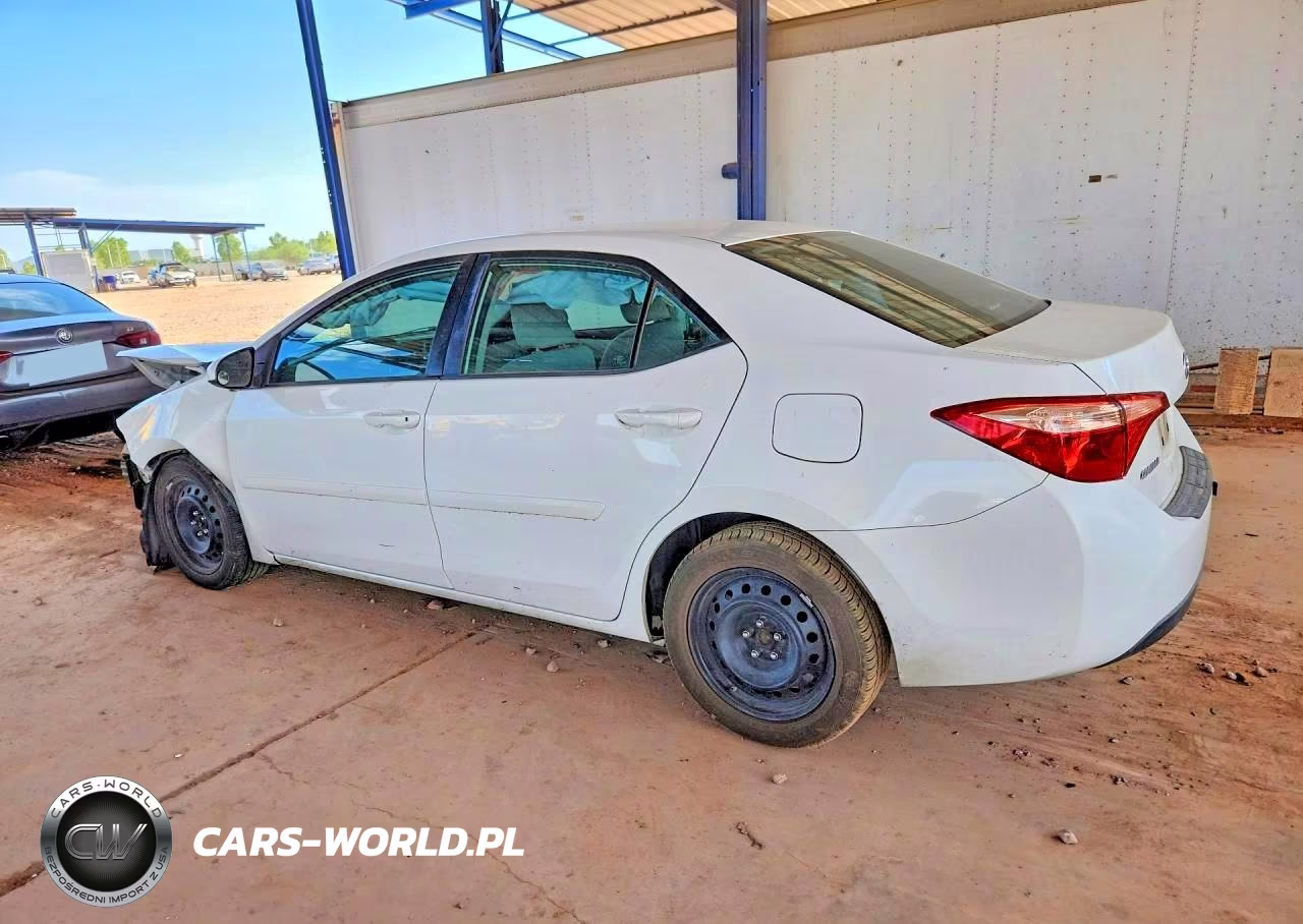 2017 Toyota Corolla Le VIN:2T1BURHE5HC821940 - 2