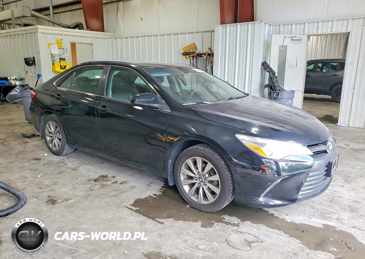 2017 Toyota Camry Xle VIN:4T1BF1FK9HU800513 - 4