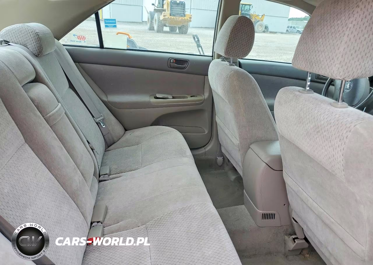 2003 Toyota Camry Le VIN:4T1BE32K93U727298 - 10
