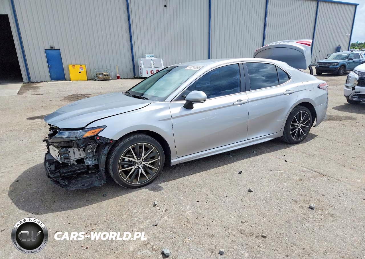 2023 Toyota Camry Se – zdjęcie 1 z 13