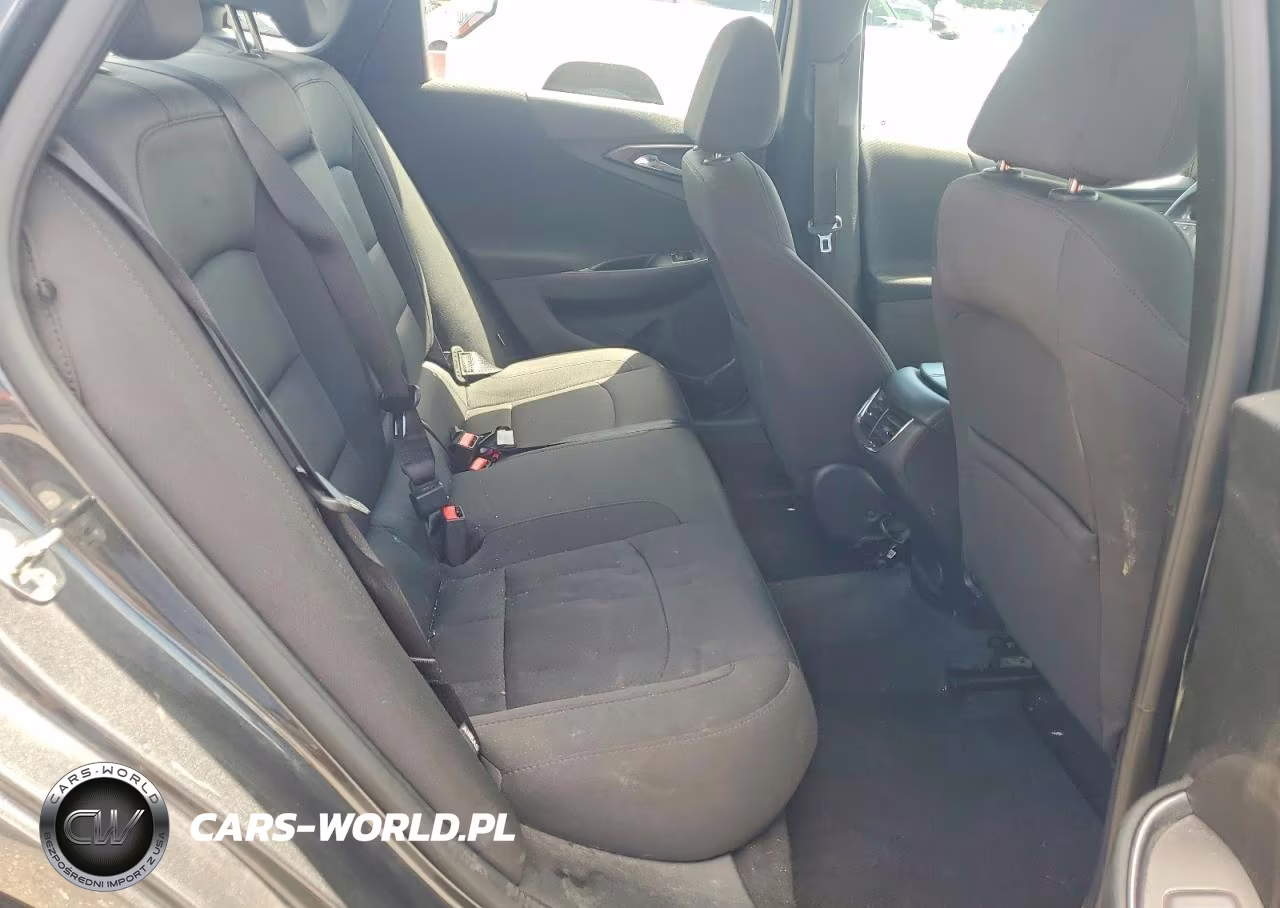 2018 Chevrolet Malibu Lt VIN:1G1ZD5ST2JF132037 - 10