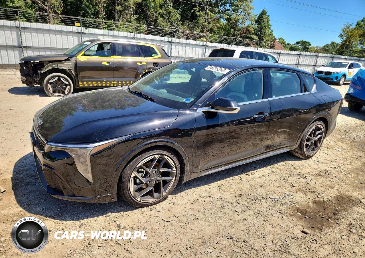 2025 Kia K4 Gt Line – zdjęcie 1 z 12