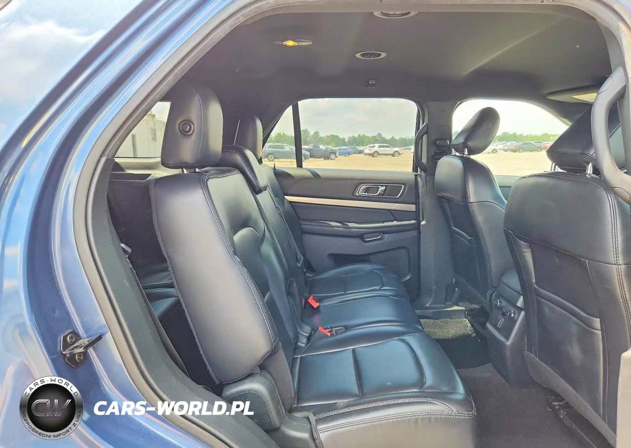 2019 Ford Explorer Xlt VIN:1FM5K8D8XKGB37421 - 11
