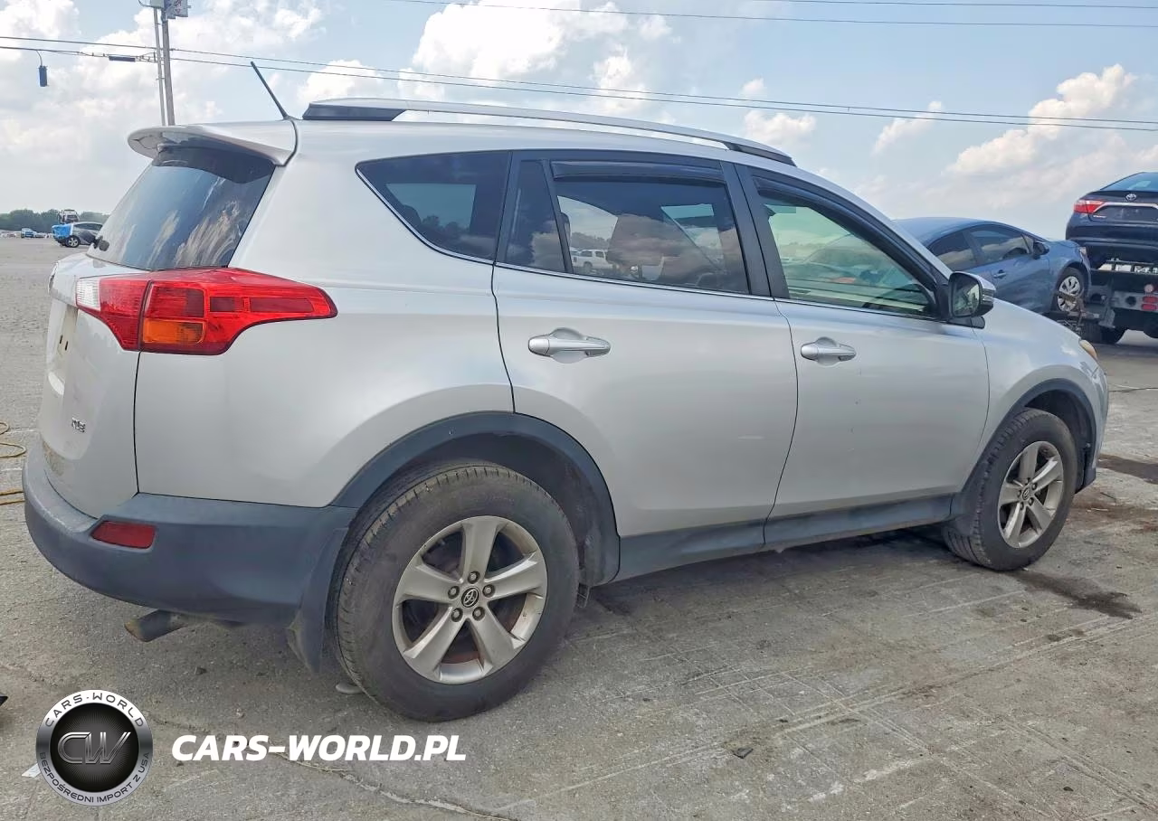 2015 Toyota Rav4 Xle VIN:JTMWFREVXFJ056404 - 3