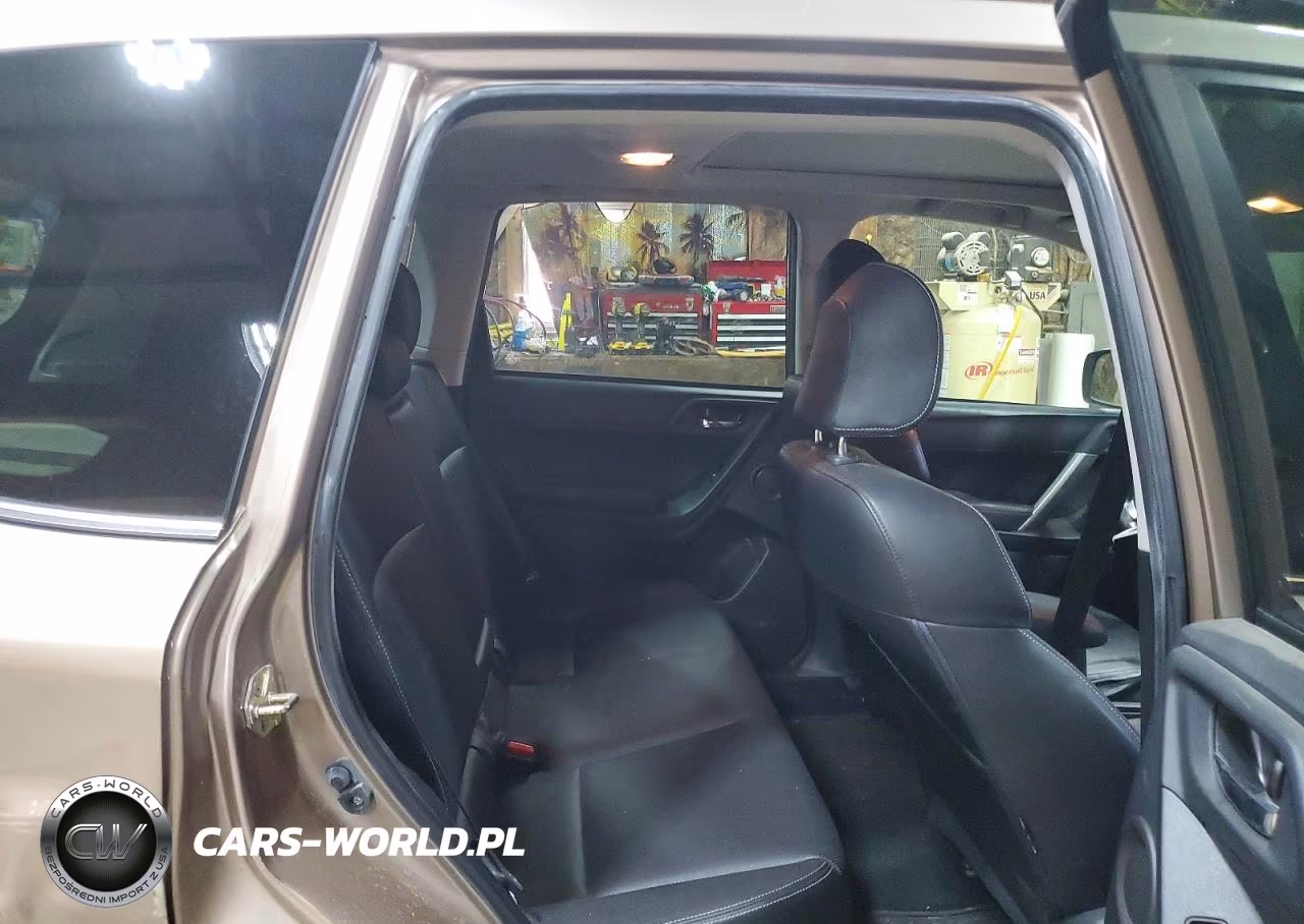 2015 Subaru Forester 2.5I Touring VIN:JF2SJAWC5FH547614 - 11