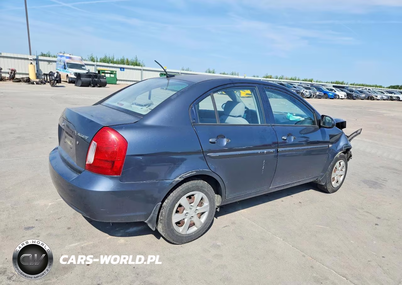 2008 Hyundai Accent Gls VIN:KMHCN46CX8U243810 - 3