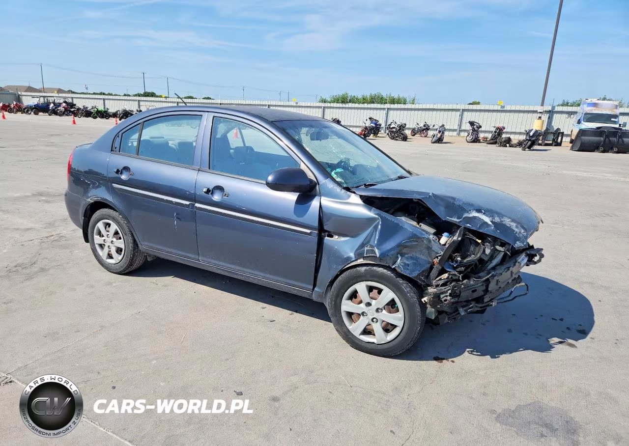 2008 Hyundai Accent Gls VIN:KMHCN46CX8U243810 - 4