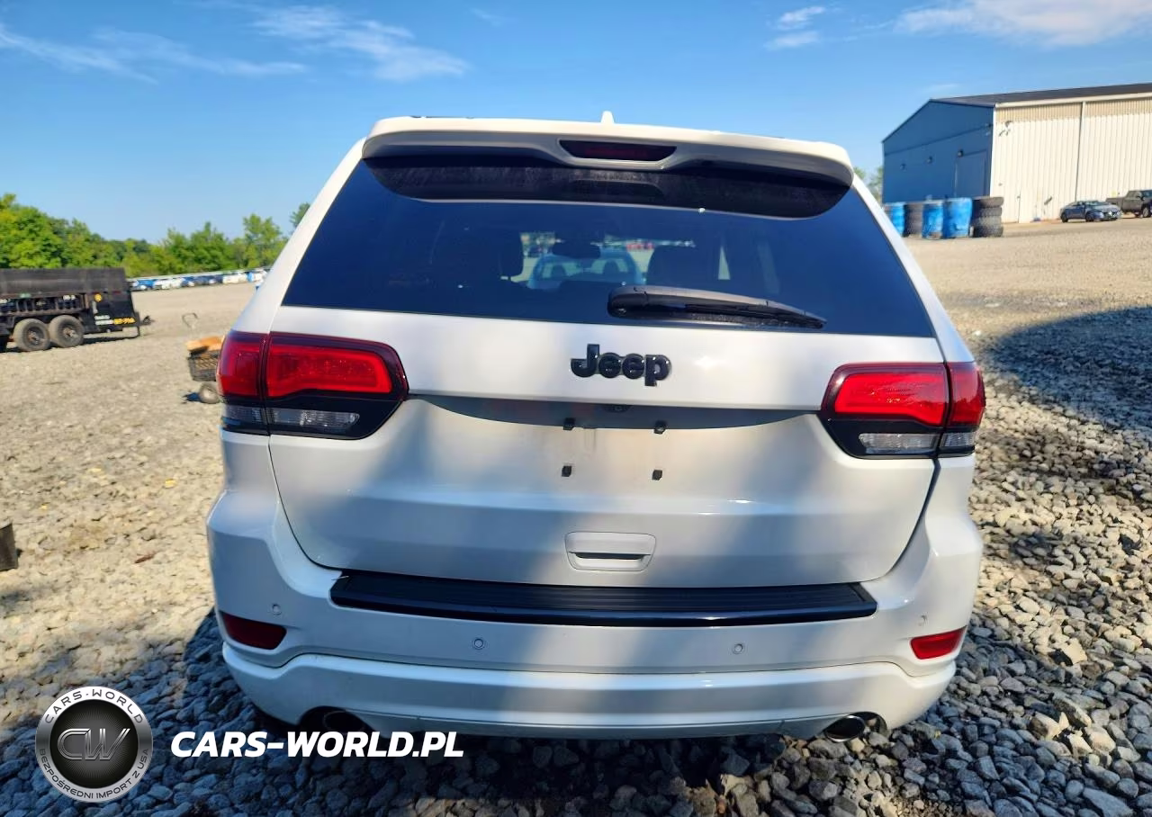 2015 Jeep Grand Cherokee Laredo VIN:1C4RJFAG1FC918298 - 6