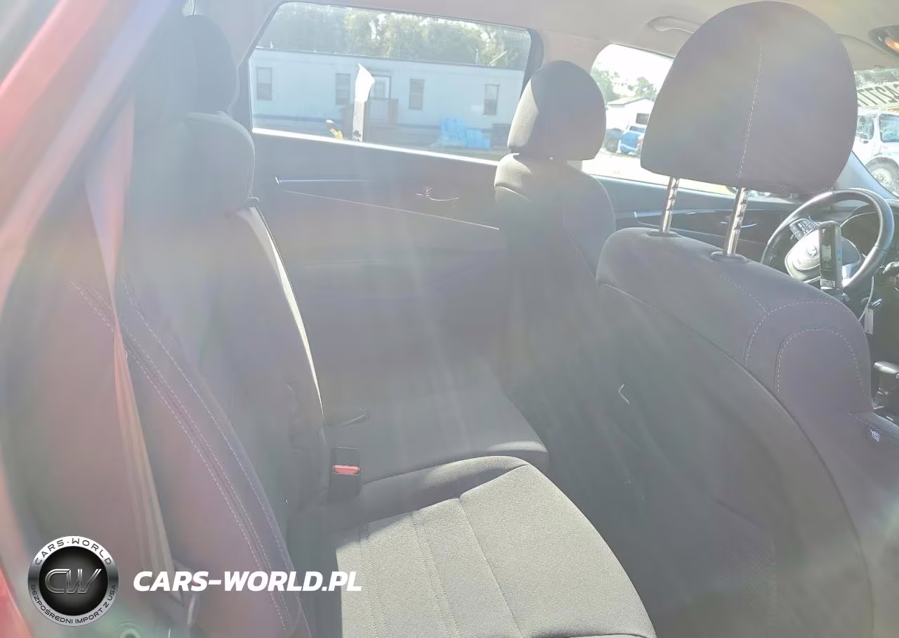 2019 Kia Sorento Lx V6 VIN:5XYPG4A5XKG466558 - 11