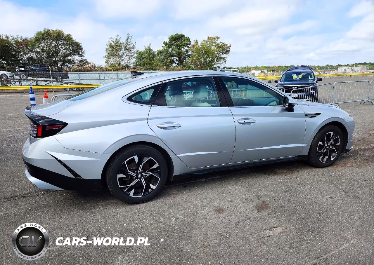 2025 Hyundai Sonata Sel VIN:KMHL64JA2SA436917 - 3