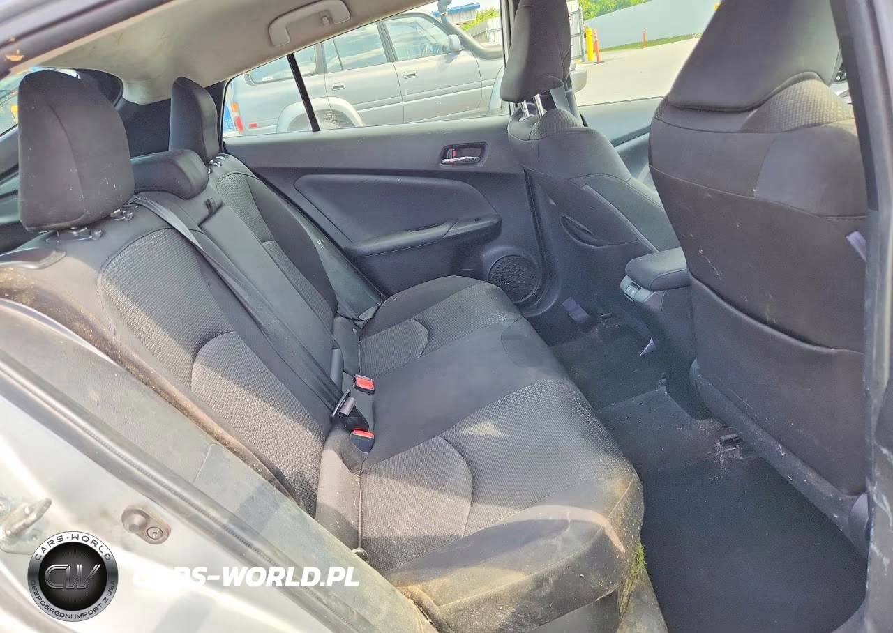 2021 Toyota Prius Le Awd-E VIN:JTDL9MFU4M3024360 - 10