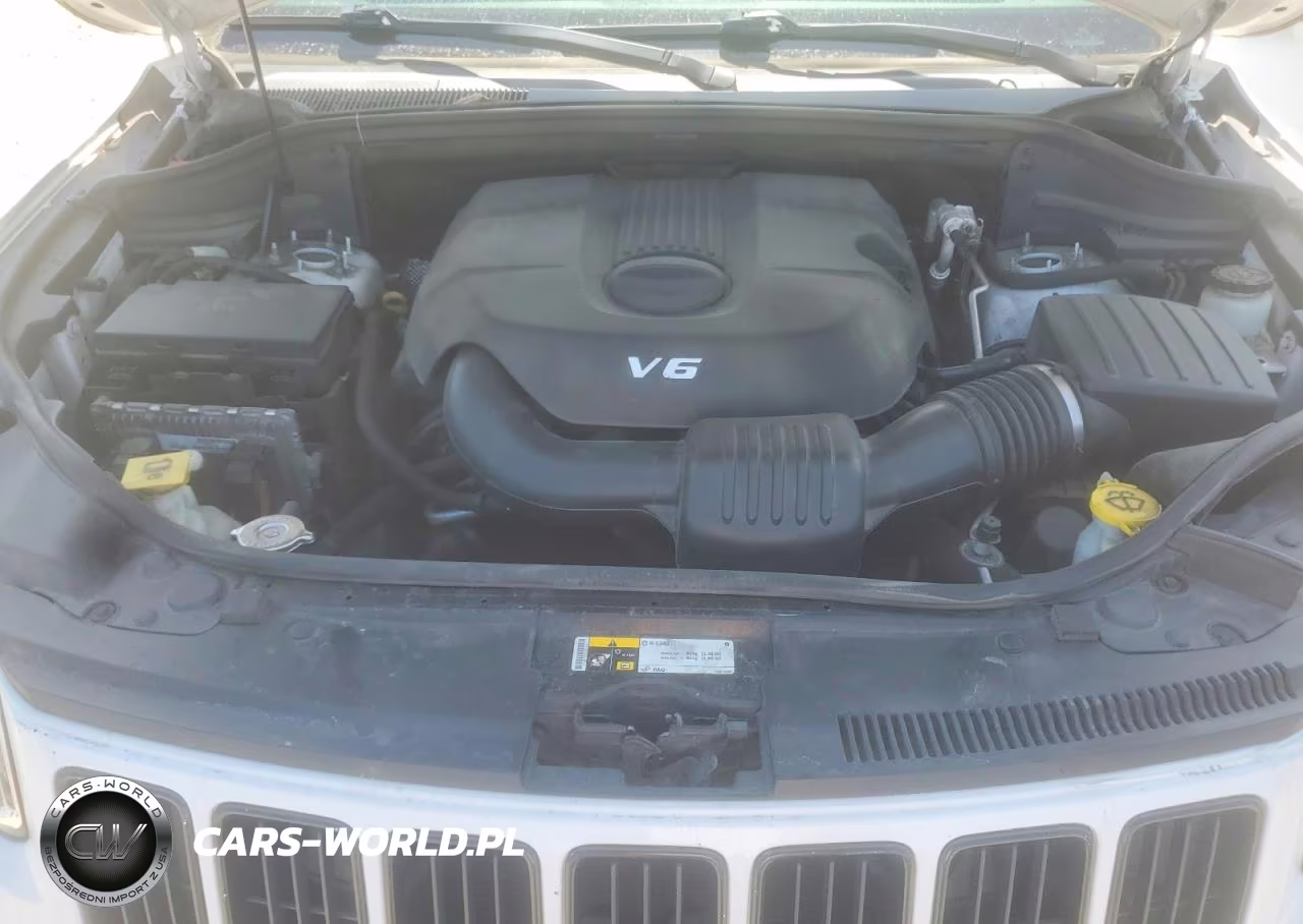 2014 Jeep Grand Cherokee Laredo VIN:1C4RJEAG5EC424308 - 12