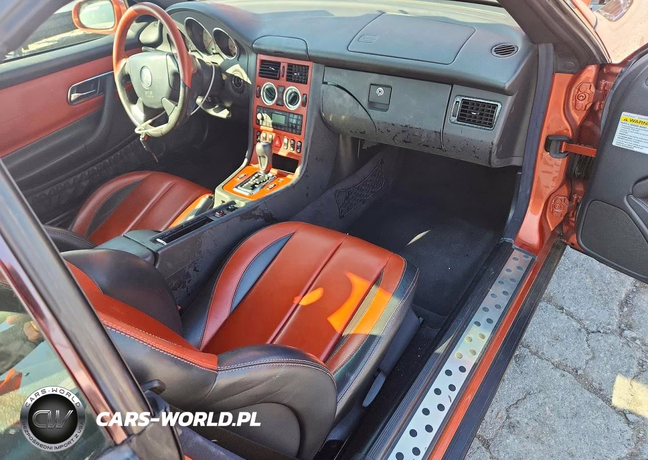 2000 Mercedes-Benz Slk 230 Kompressor VIN:WDBKK47F1YF149125 - 8