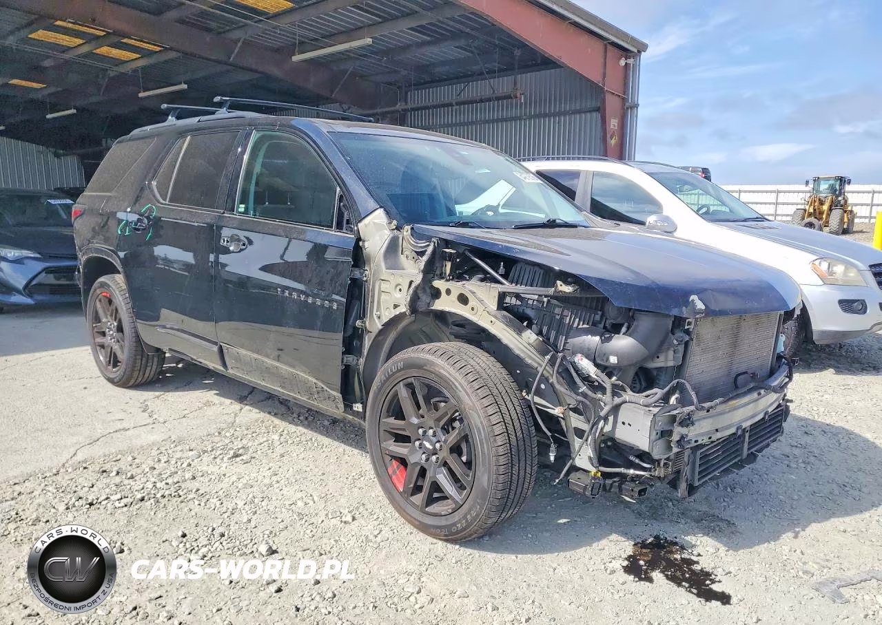 2018 Chevrolet Traverse Premier VIN:1GNERKKW4JJ133159 - 4