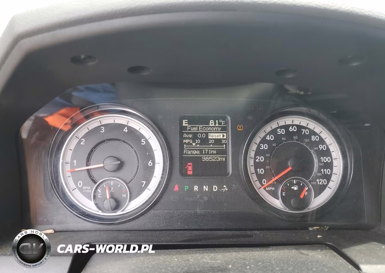 2018 Ram 2500 St VIN:3C6TR5CJ7JG339850 - 9