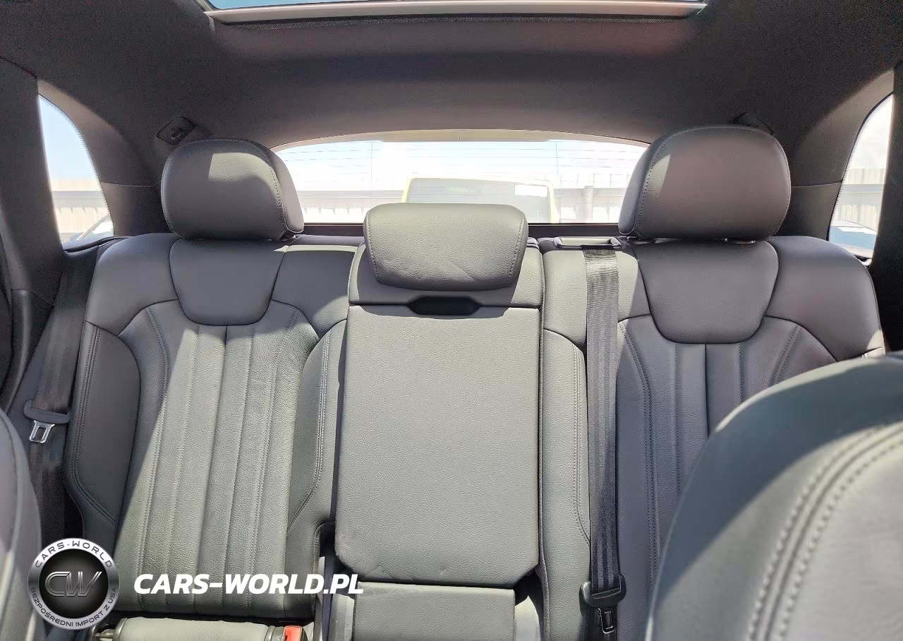 2020 Audi Q5 Premium VIN:WA1ANAFYXL2081780 - 10