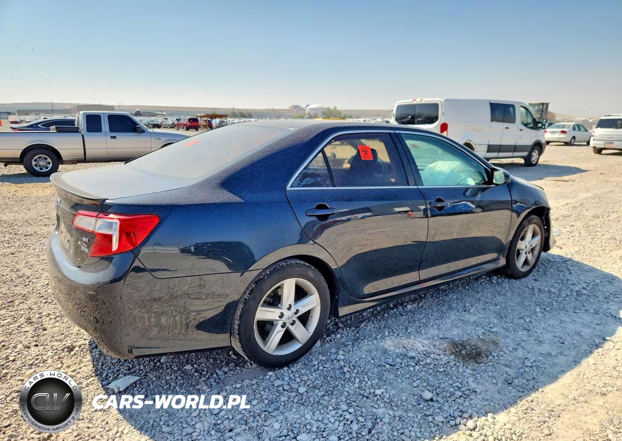 2014 TOYOTA CAMRY SE VIN:4T1BF1FK9EU456662 - 3