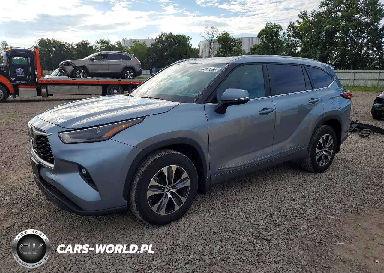 2024 Toyota Highlander Xle – zdjęcie 1 z 14