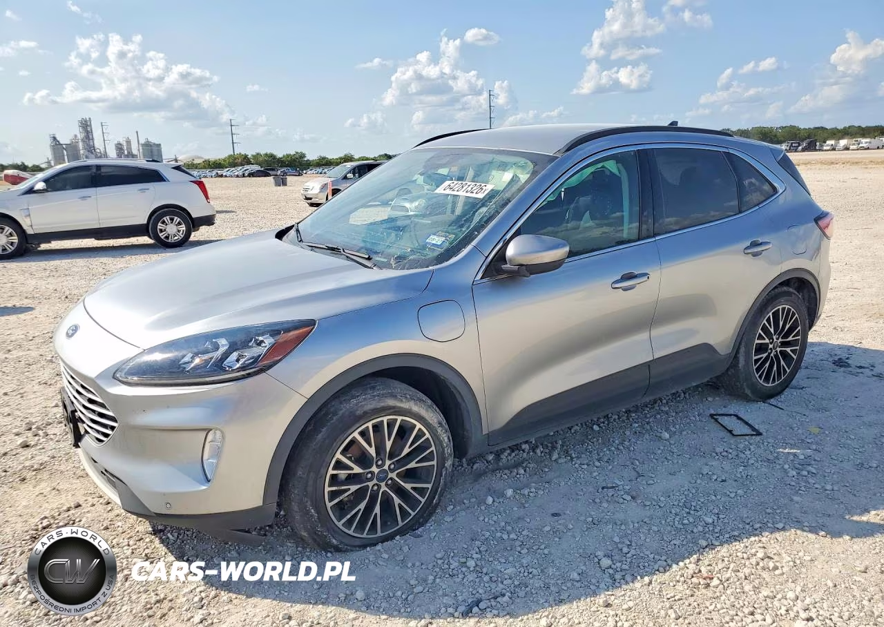 2022 Ford Escape Titanium – zdjęcie 1 z 13
