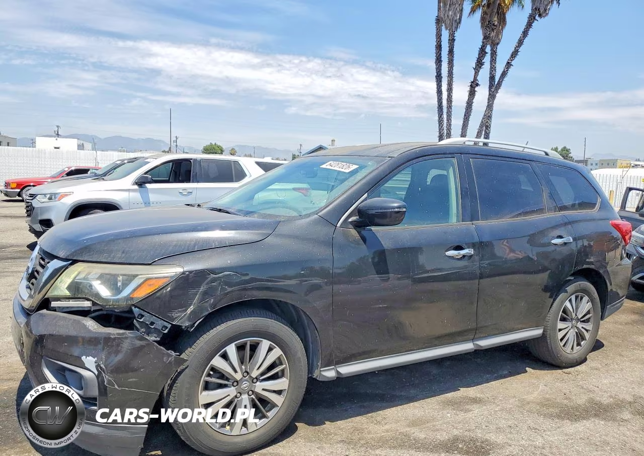 2017 Nissan Pathfinder Sv