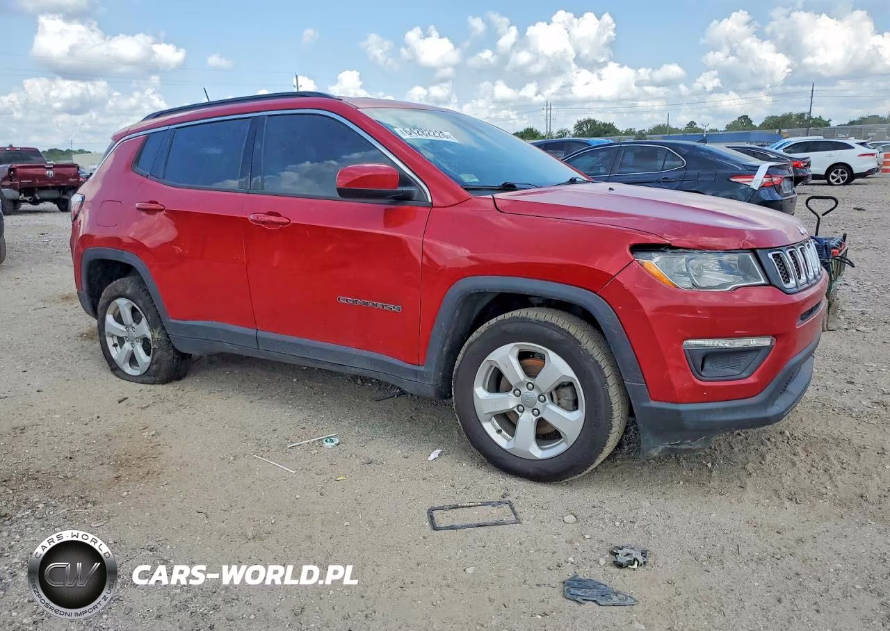 2021 Jeep Compass Latitude VIN:3C4NJDBBXMT520708 - 4