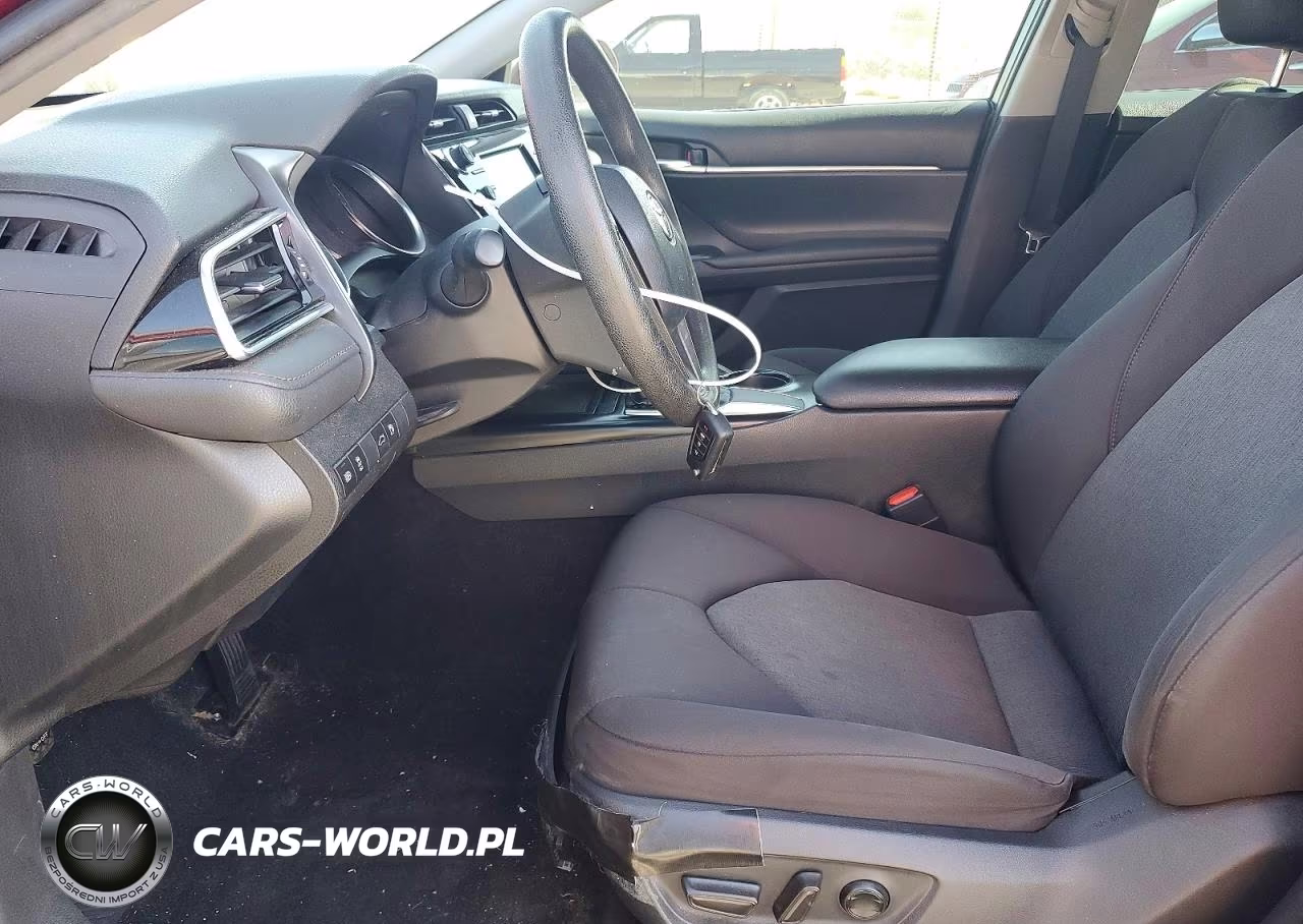 2018 Toyota Camry Le VIN:4T1B11HK6JU579101 - 7