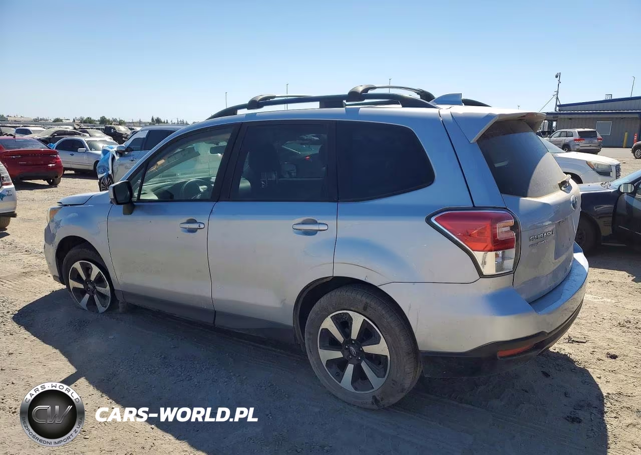 2018 Subaru Forester 2.5I Premium VIN:JF2SJAGC5JH415220 - 2