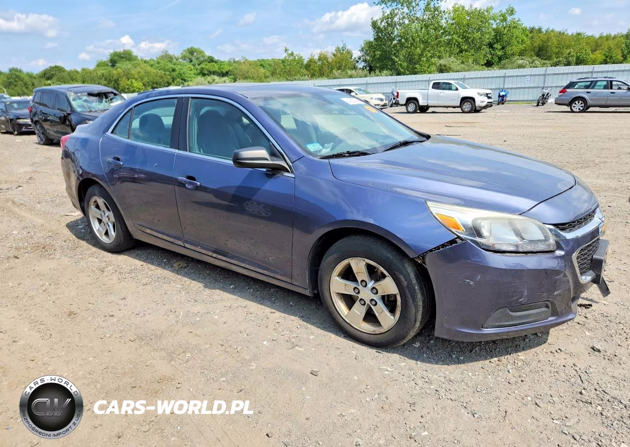 2015 Chevrolet Malibu Ls VIN:1G11B5SL2FF332880 - 4