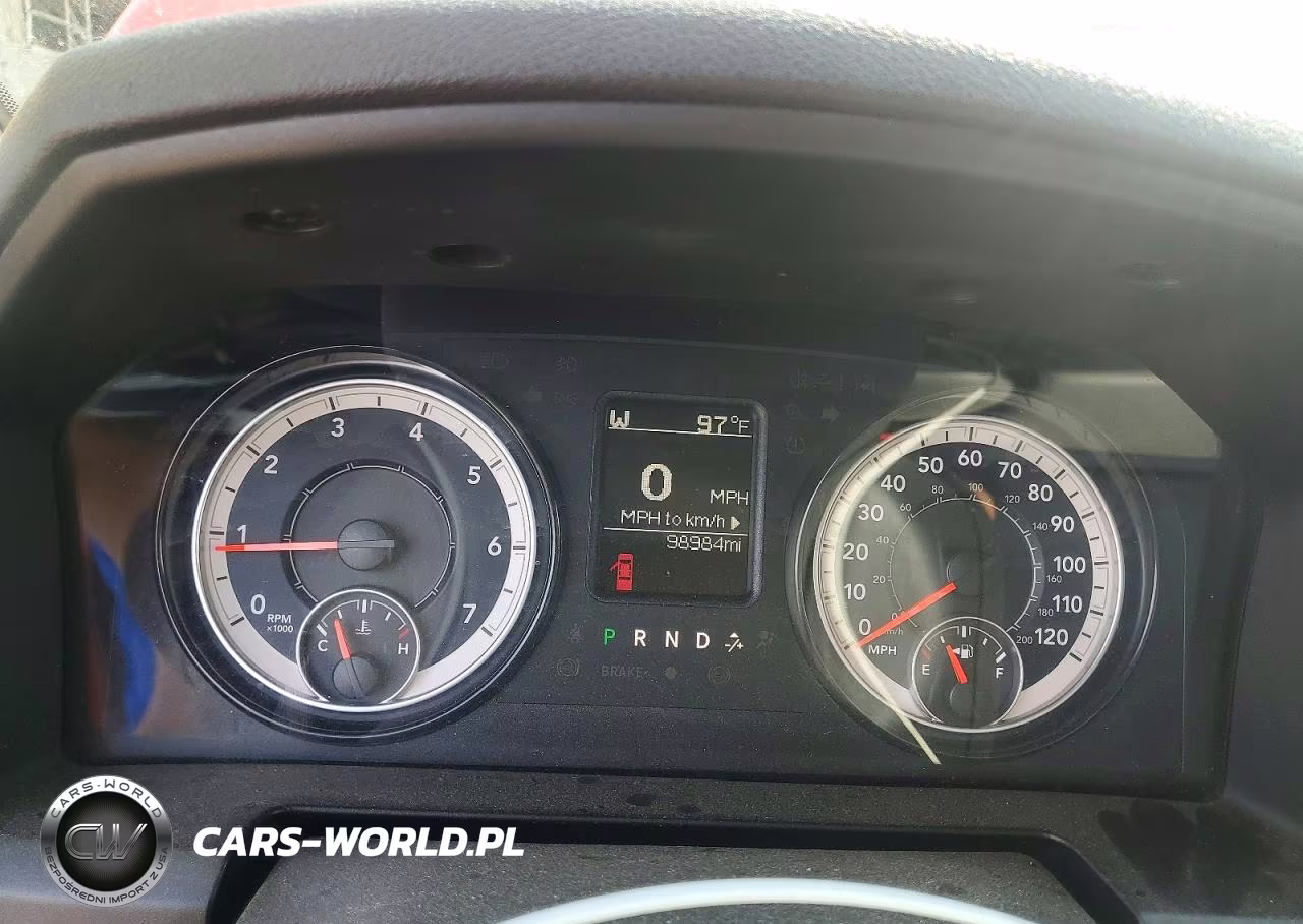 2021 Ram 1500 Classic Tradesman VIN:3C6JR6DG6MG710906 - 9
