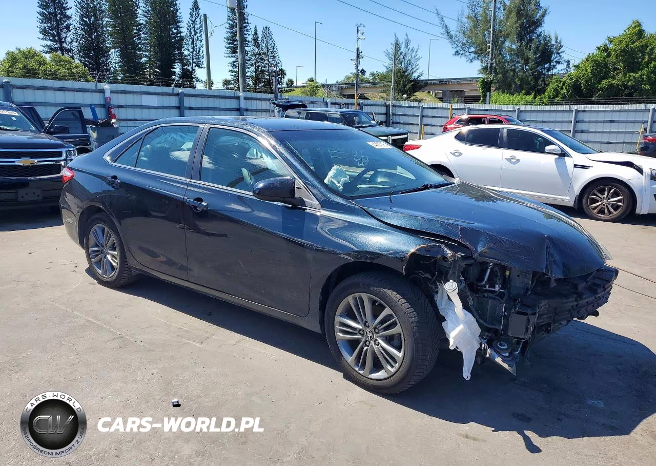 2015 Toyota Camry Se VIN:4T1BF1FK7FU900526 - 4