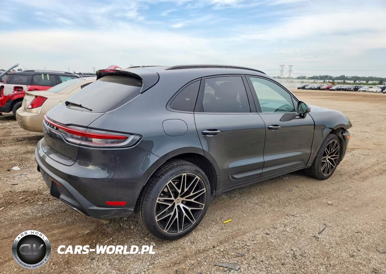 2023 Porsche Macan Base VIN:WP1AA2A54PLB17532 - 3