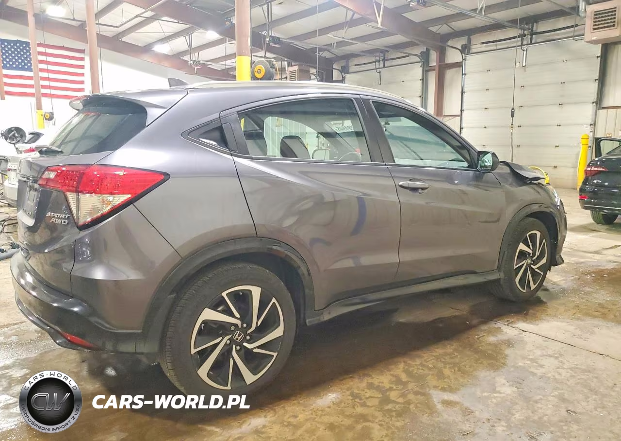 2020 Honda Hr-V Sport VIN:3CZRU6H13LM732615 - 3