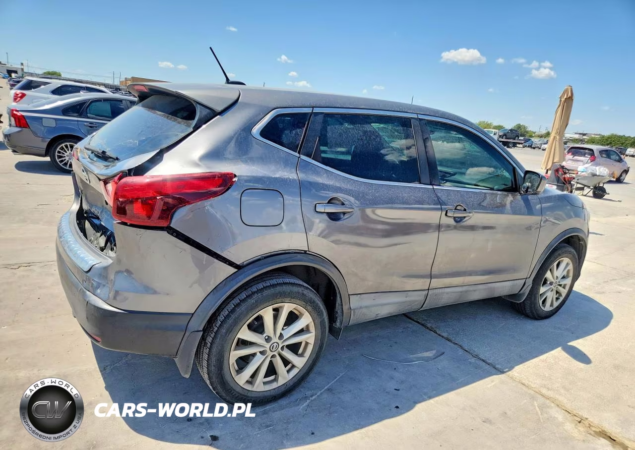 2019 Nissan Rogue Sport S VIN:JN1BJ1CP0KW230340 - 3