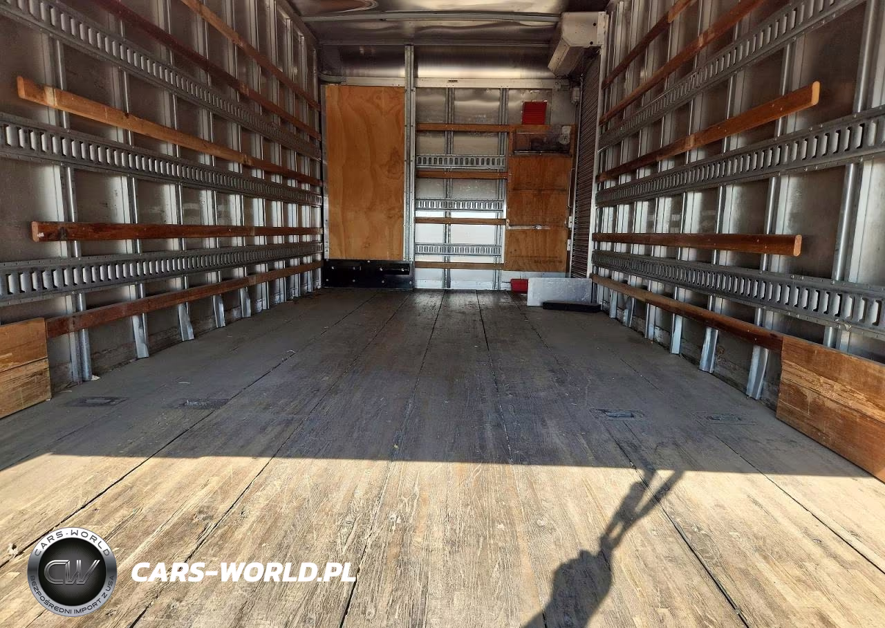 2018 Hino 195 Box Truck VIN:JHHSDM2H4JK006202 - 10