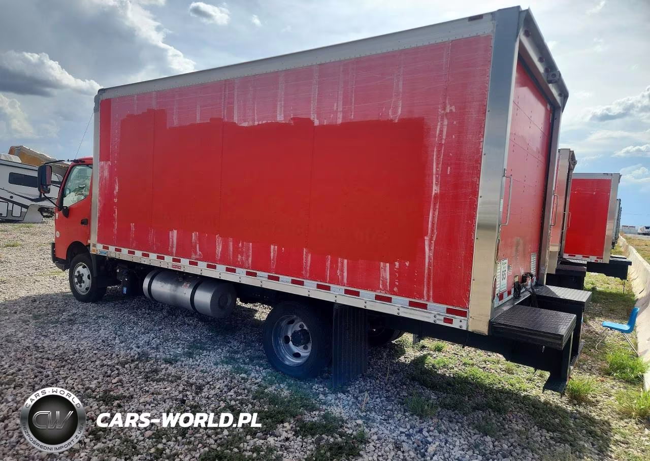 2018 Hino 195 Box Truck VIN:JHHSDM2H4JK006202 - 2